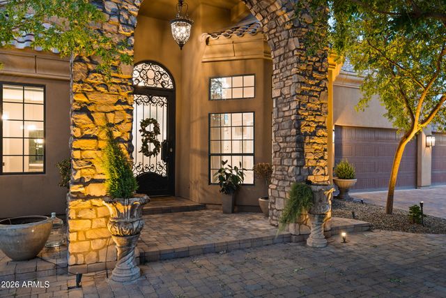 12671 S HONAH LEE Court, Phoenix, AZ 85044