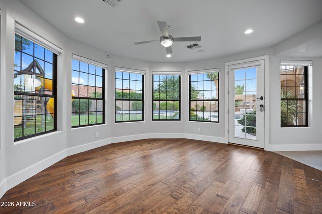 12671 S HONAH LEE Court, Phoenix, AZ 85044