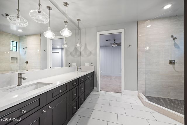 12671 S HONAH LEE Court, Phoenix, AZ 85044