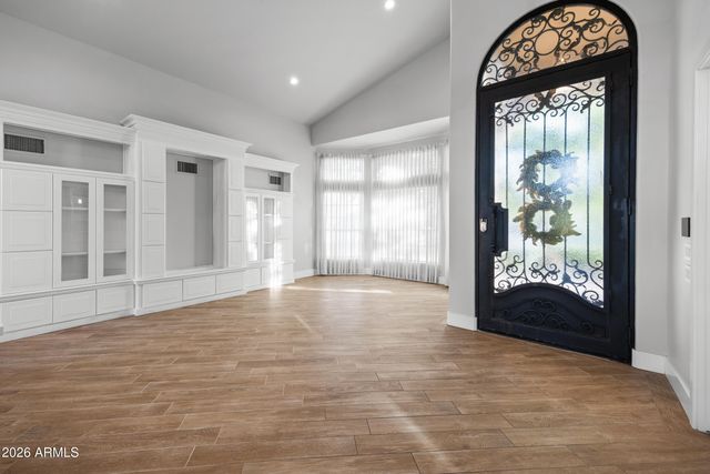 12671 S HONAH LEE Court, Phoenix, AZ 85044