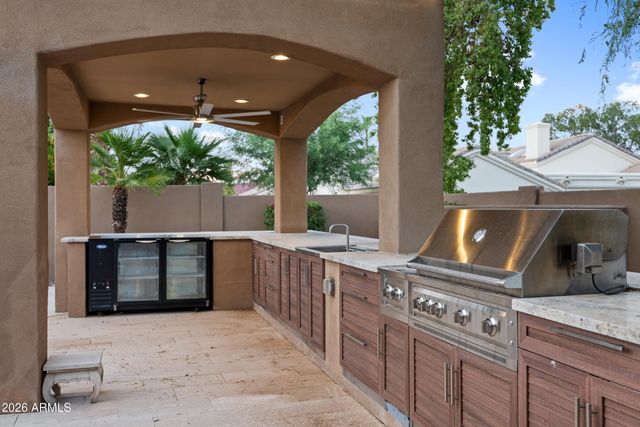12671 S HONAH LEE Court, Phoenix, AZ 85044