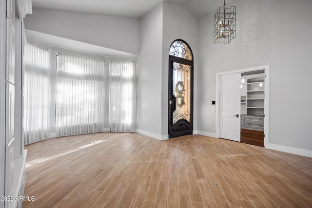 12671 S HONAH LEE Court, Phoenix, AZ 85044