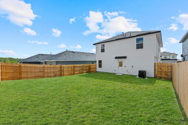 447 Low Pasture TRL, Maxwell, TX 78656