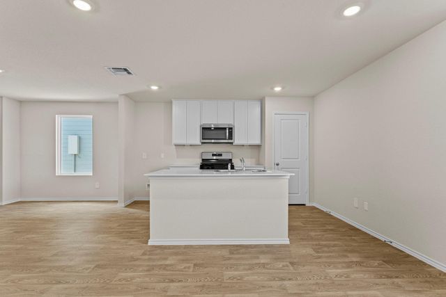 447 Low Pasture TRL, Maxwell, TX 78656