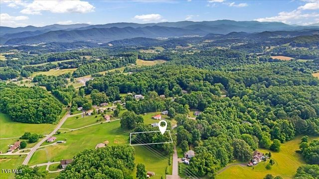 152 Cochran Road, Jonesborough, TN 37659