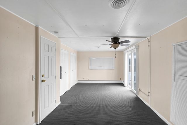 1053 Lakeview Road, Elgin, IL 60123