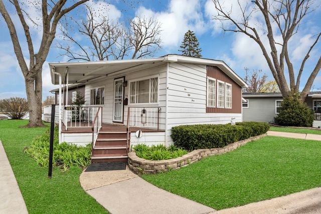 1053 Lakeview Road, Elgin, IL 60123