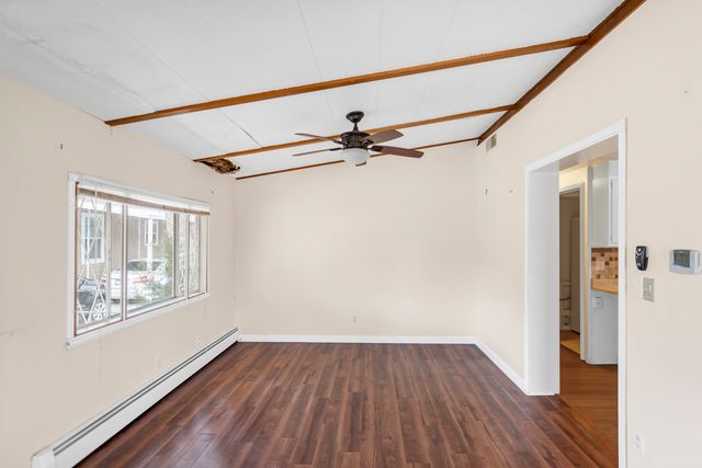 1053 Lakeview Road, Elgin, IL 60123