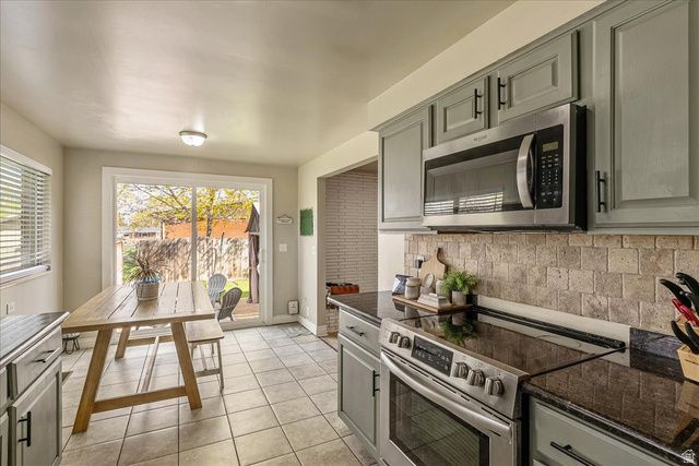 6075 S 2125 W, Roy, UT 84067