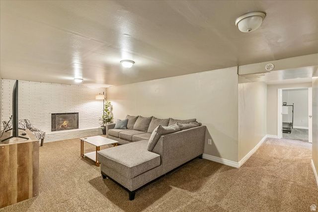 6075 S 2125 W, Roy, UT 84067