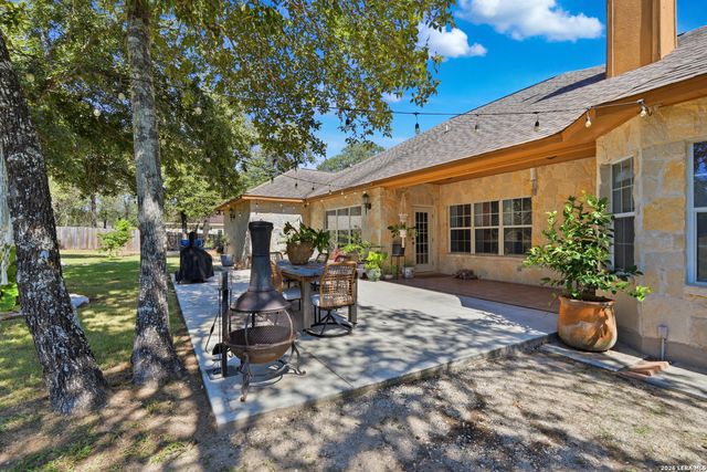 228 county road 6864, Natalia, TX 78059