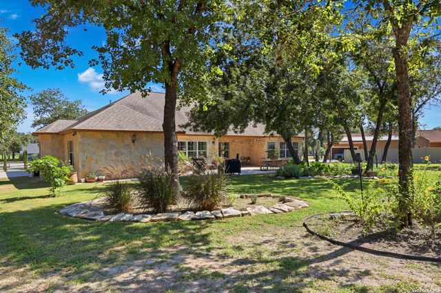 228 county road 6864, Natalia, TX 78059