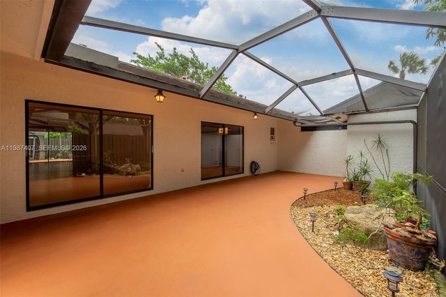 23318 SW 55th Way B, Boca Raton, FL 33433