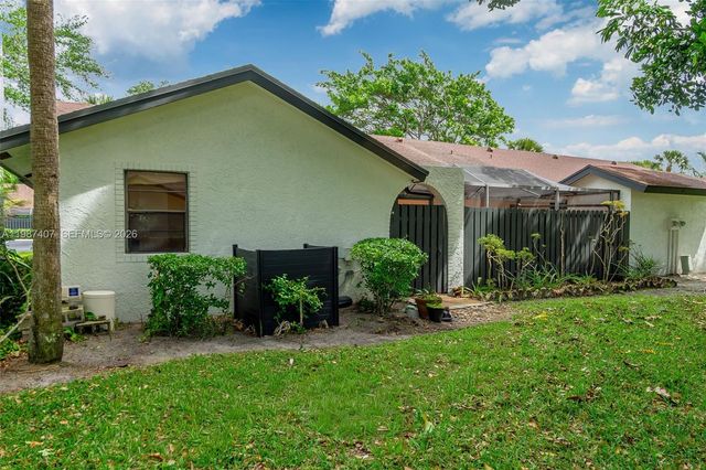 23318 SW 55th Way B, Boca Raton, FL 33433