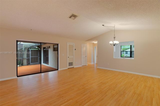 23318 SW 55th Way B, Boca Raton, FL 33433