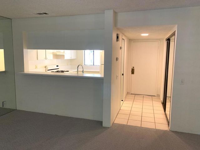 353 E Via Escuela 213, Palm Springs, CA 92262