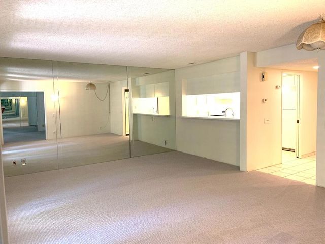 353 E Via Escuela 213, Palm Springs, CA 92262