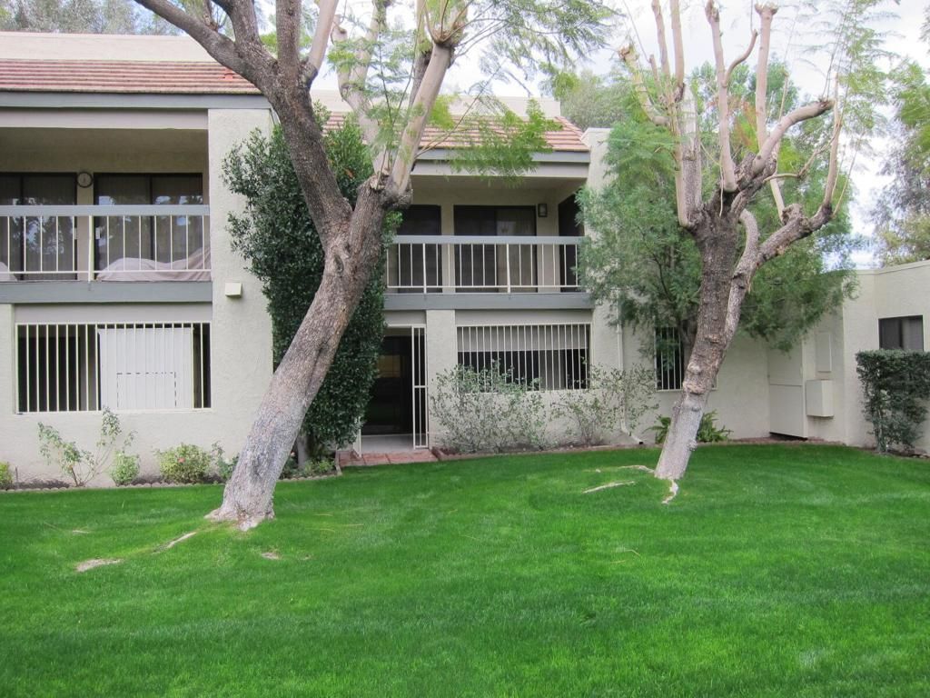 353 E Via Escuela 213, Palm Springs, CA 92262