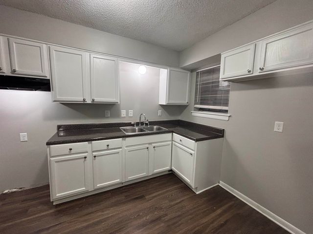 5338 CEDAR BLUFF DR, Unincorporated, TN 38127