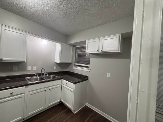 5338 CEDAR BLUFF DR, Unincorporated, TN 38127