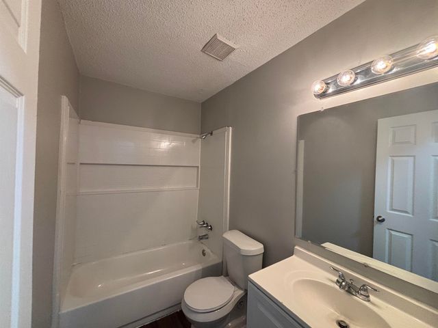 5338 CEDAR BLUFF DR, Unincorporated, TN 38127