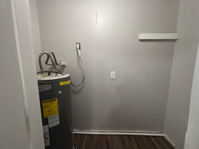 5338 CEDAR BLUFF DR, Unincorporated, TN 38127