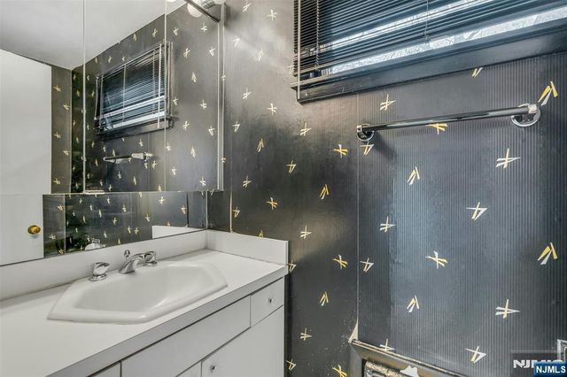 1342 Pennington Road, Teaneck, NJ 07666