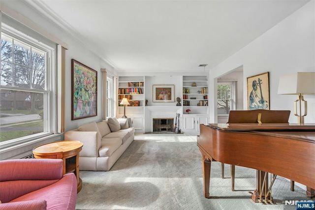 1342 Pennington Road, Teaneck, NJ 07666