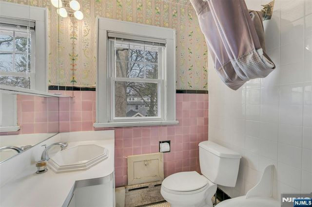 1342 Pennington Road, Teaneck, NJ 07666
