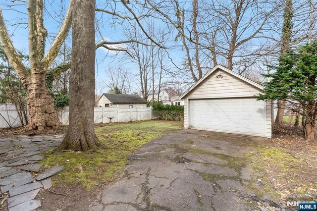 1342 Pennington Road, Teaneck, NJ 07666