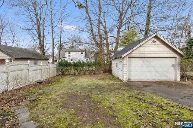 1342 Pennington Road, Teaneck, NJ 07666