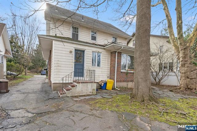 1342 Pennington Road, Teaneck, NJ 07666
