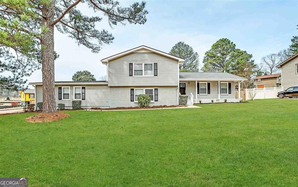 3609 River Hills Drive, Ellenwood, GA 30294