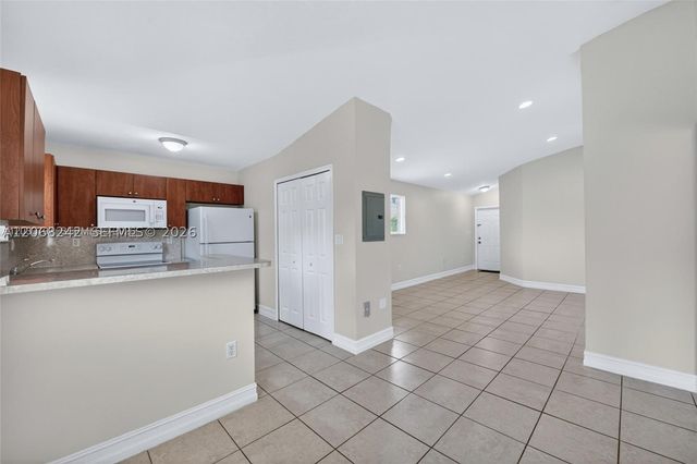 2721 SE 12th Pl 206, Homestead, FL 33035