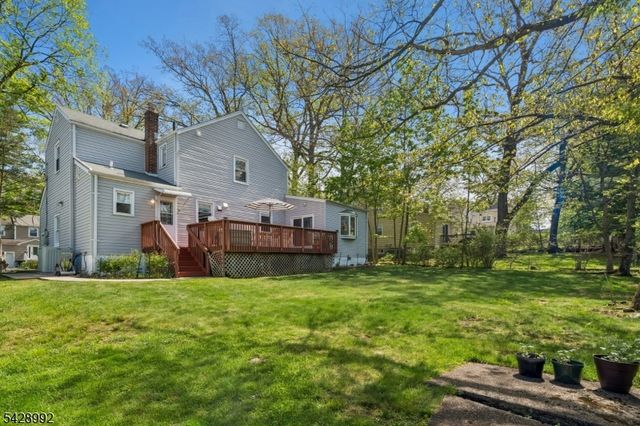 85 Irving Ave, Livingston Twp., NJ 07039