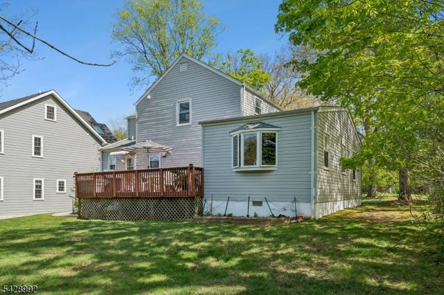 85 Irving Ave, Livingston Twp., NJ 07039