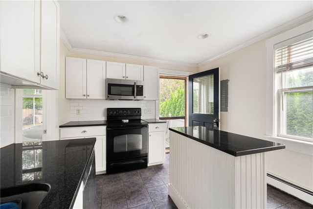7 Marsh Street, Newport, RI 02840