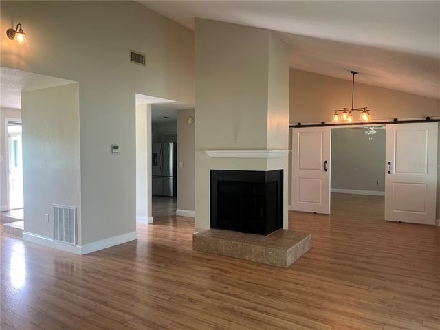3101 VILLAGE LANE, Mount Dora, FL 32757