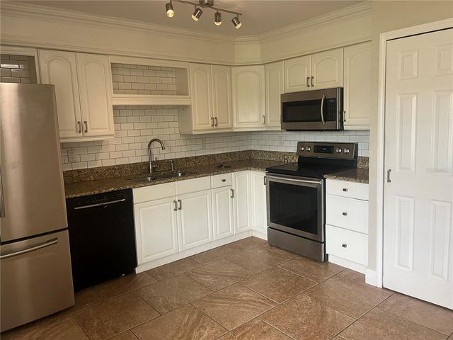 3101 VILLAGE LANE, Mount Dora, FL 32757