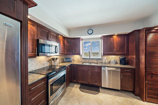 301 Lake Shore Drive 802, Lake Park, FL 33403
