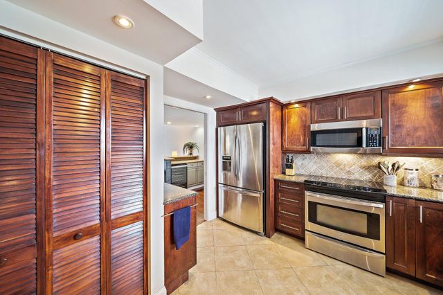 301 Lake Shore Drive 802, Lake Park, FL 33403