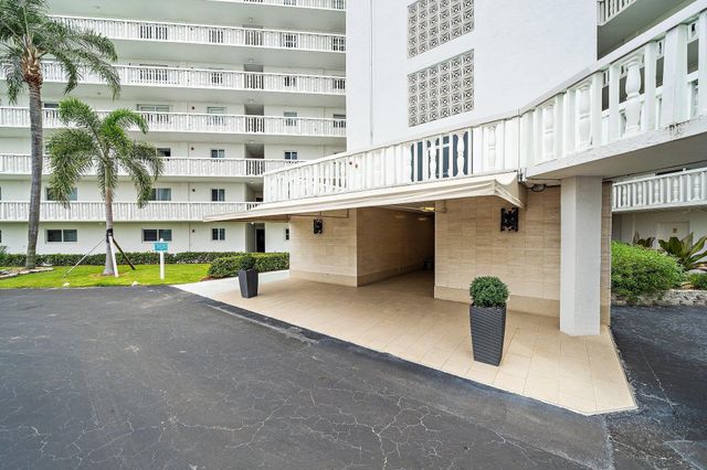 301 Lake Shore Drive 802, Lake Park, FL 33403