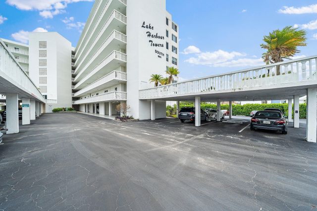 301 Lake Shore Drive 802, Lake Park, FL 33403