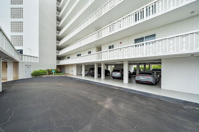 301 Lake Shore Drive 802, Lake Park, FL 33403