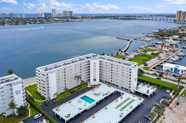 301 Lake Shore Drive 802, Lake Park, FL 33403