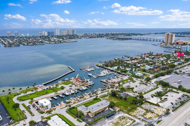 301 Lake Shore Drive 802, Lake Park, FL 33403
