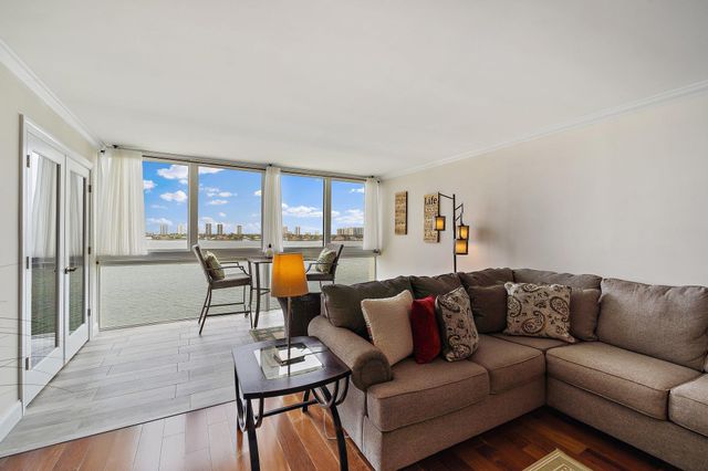 301 Lake Shore Drive 802, Lake Park, FL 33403