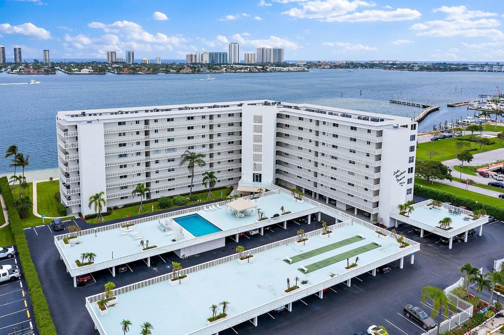 301 Lake Shore Drive 802, Lake Park, FL 33403