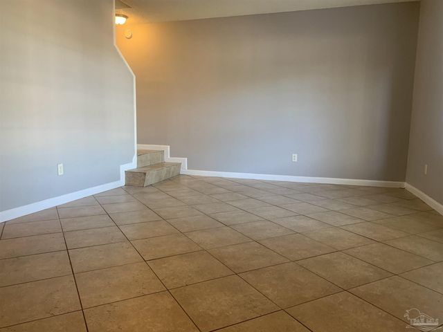 811 Massachusetts Ave, Pensacola, FL 32505