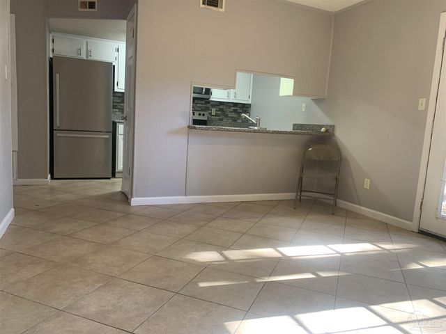 811 Massachusetts Ave, Pensacola, FL 32505